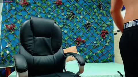 R E N E  online show from February 2025 05:56:01 AM