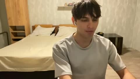 requiemshine online show from May 2026 07:11:01 PM