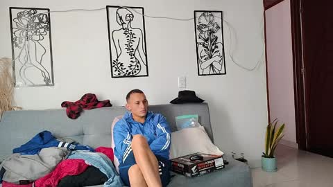 reymasterhot online show from April 2026 03:20:02 PM