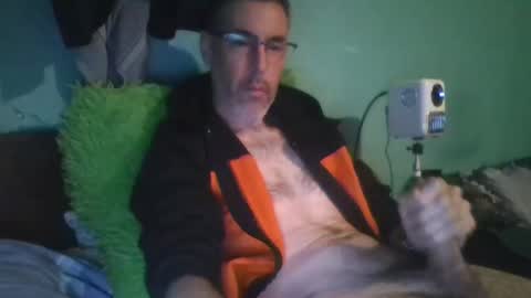 reyes_albert2006 online show from November 2025 12:54:02 AM