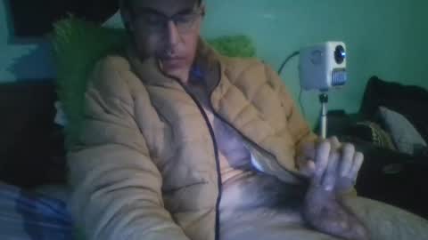 reyes_albert2006 online show from January 2026 10:19:02 AM