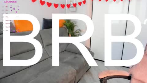 Snapshot of reze_daisies chatting on February 2026 09:10:02 AM Reze online show from February 2026 09:10:02 AM