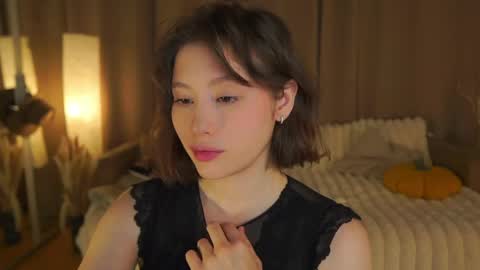 Snapshot of rhebageigel chatting on May 2026 07:19:01 PM Nanami online show from May 2026 07:19:01 PM