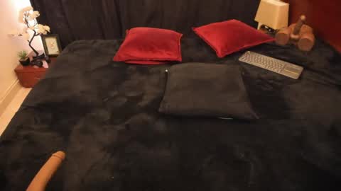 Rhonda online show from April 2026 07:16:02 PM