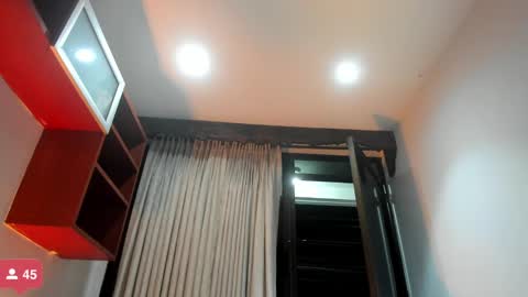 Snapshot of rianamanson chatting on November 2025 05:54:01 AM Riana online show from November 2025 05:54:01 AM