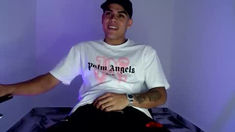 Snapshot of riancum chatting on December 2025 04:09:01 AM juan online show from December 2025 04:09:01 AM