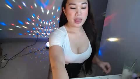 Snapshot of ricaluvzz chatting on November 2025 09:30:02 AM RICA online show from November 2025 09:30:02 AM