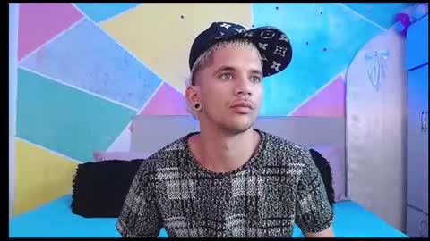 Snapshot of rich_de_la_rosa chatting on March 2026 04:18:02 AM rich and kitty online show from March 2026 04:18:02 AM