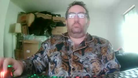 Snapshot of richard11268869 chatting on May 2026 03:28:01 PM richard11268869 online show from May 2026 03:28:01 PM