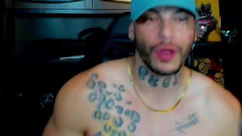 Snapshot of rickg_oficial chatting on December 2025 10:40:02 PM RICKG online show from December 2025 10:40:02 PM