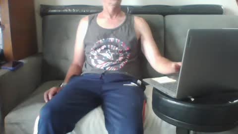 ridemehigh1 online show from September 2025 05:35:01 PM