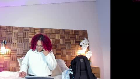 Snapshot of rihannadeep chatting on September 2025 10:04:02 AM Sara online show from September 2025 10:04:02 AM