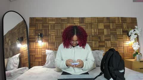 Snapshot of rihannadeep chatting on September 2025 10:06:02 AM Sara online show from September 2025 10:06:02 AM