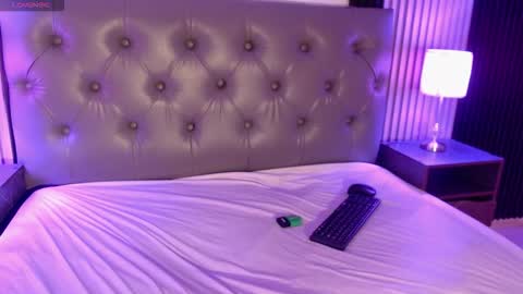 RIHONNA online show from November 2025 03:33:02 PM