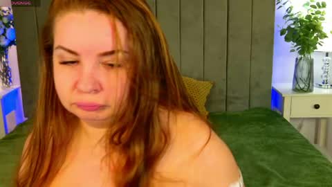 Snapshot of riise_vol chatting on May 2026 09:25:01 AM riise_vol online show from May 2026 09:25:01 AM