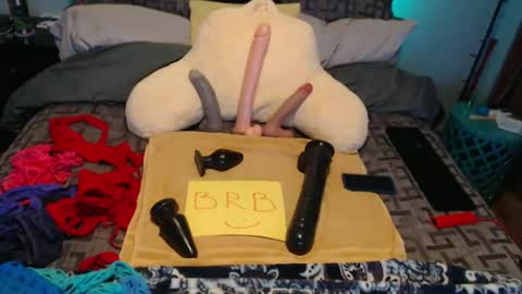 Snapshot of riley9428 chatting on January 2025 09:28:01 PM Riley Rey online show from January 2025 09:28:01 PM