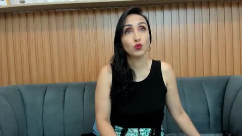 Oriana online show from May 2026 12:35:02 PM