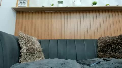 Snapshot of riley_reid_milf chatting on June 2026 01:59:01 PM Oriana online show from June 2026 01:59:01 PM