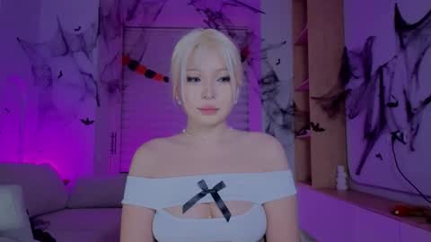 rileymee online show from October 2025 12:22:02 PM