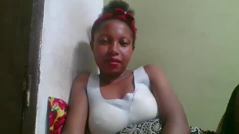 Snapshot of rinah654271 chatting on April 2026 03:17:02 PM rinah654271 online show from April 2026 03:17:02 PM