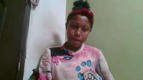 Snapshot of rinah654271 chatting on May 2026 04:06:02 AM rinah654271 online show from May 2026 04:06:02 AM