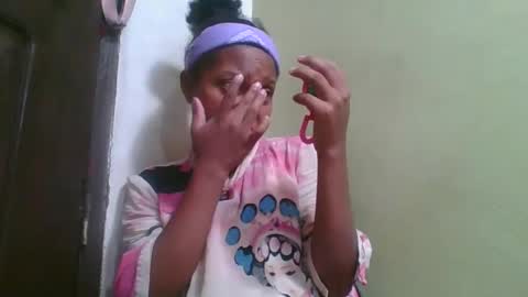 Snapshot of rinah654271 chatting on May 2026 04:07:02 AM rinah654271 online show from May 2026 04:07:02 AM