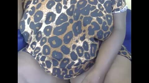 Snapshot of rio_sky chatting on December 2024 10:01:02 AM cookie online show from December 2024 10:01:02 AM