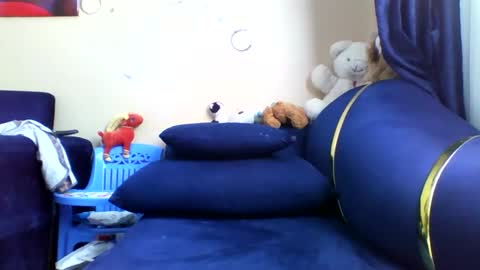 Snapshot of rio_sky chatting on October 2025 05:06:01 AM cookie online show from October 2025 05:06:01 AM