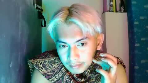 ririhoee online show from April 2026 04:34:01 PM