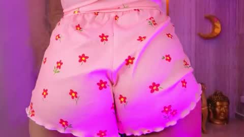 Snapshot of risada_temptation_s chatting on September 2025 04:23:01 AM Risada online show from September 2025 04:23:01 AM