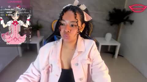 Snapshot of risada_temptation_s chatting on October 2025 09:03:02 PM Risada online show from October 2025 09:03:02 PM