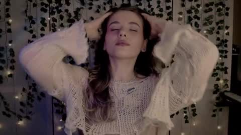 Snapshot of risha_laass chatting on February 2025 05:15:01 PM risha_laass online show from February 2025 05:15:01 PM