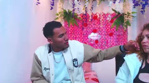 Risitos De Oro online show from September 2025 03:54:01 AM