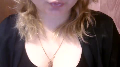 RiveraMaureen online show from January 2025 10:45:01 PM