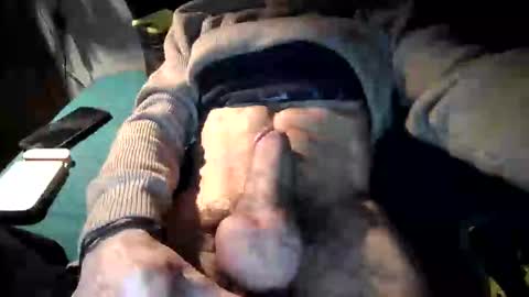 rizzo1980682473 online show from March 2026 02:24:01 AM