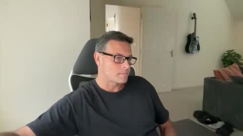 Darrius online show from September 2025 12:07:01 PM