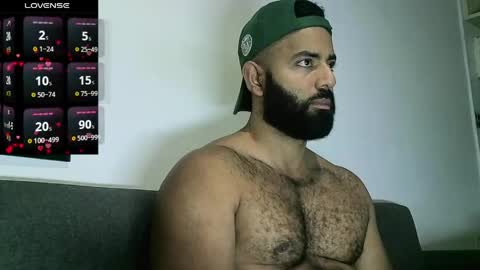 Snapshot of roa32sebas chatting on May 2026 05:30:02 PM SebasRoa online show from May 2026 05:30:02 PM