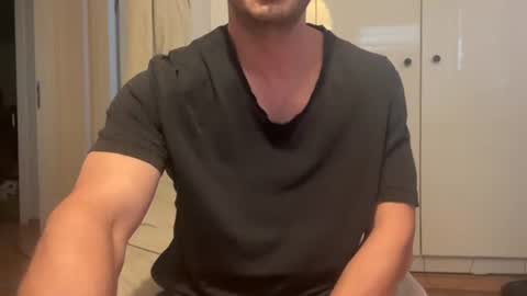 Snapshot of roadbikerider chatting on September 2025 06:13:01 AM 20cm online show from September 2025 06:13:01 AM