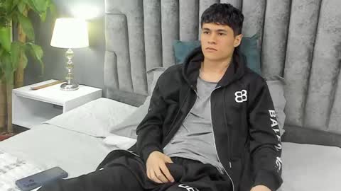 Roan Birkin online show from March 2025 10:49:02 PM