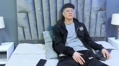 Roan Birkin online show from March 2025 10:20:01 PM