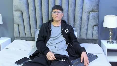 Roan Birkin online show from March 2025 01:25:02 AM