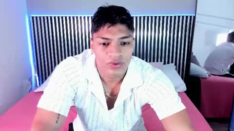 Snapshot of roan_martins chatting on June 2026 02:50:02 PM R O A N online show from June 2026 02:50:02 PM