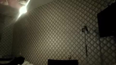 rob18997 online show from November 2025 03:34:01 PM