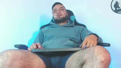 Snapshot of robert_leroy chatting on June 2026 06:19:01 PM Stiven - online show from June 2026 06:19:01 PM