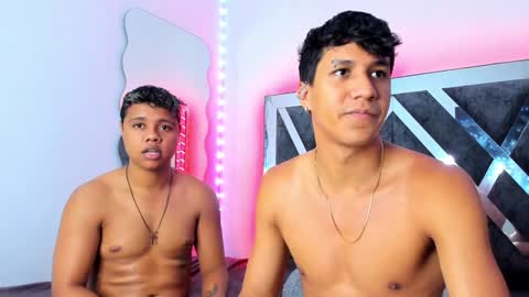 Robert Miller And Mael Thompson  online show from December 2024 04:31:02 AM