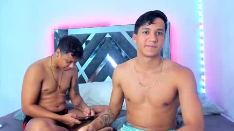 Robert Miller And Mael Thompson  online show from February 2025 04:44:01 AM