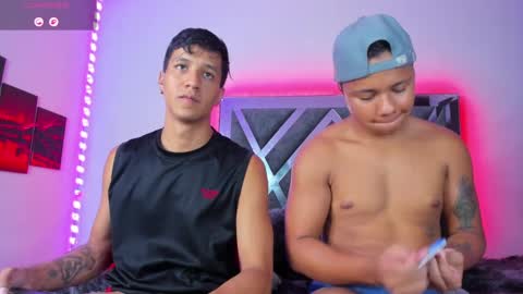 Robert Miller And Mael Thompson  online show from September 2025 04:49:02 AM