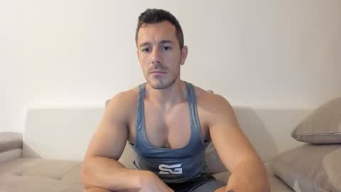 Snapshot of roberto4ever chatting on October 2025 05:17:02 AM roberto4ever online show from October 2025 05:17:02 AM