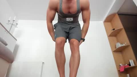 roberto4ever online show from October 2025 12:59:01 PM