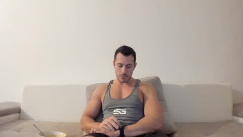 roberto4ever online show from November 2025 05:18:02 AM